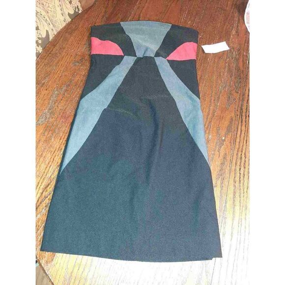New Small Charlotte Russe Black Grey Red Strapless Mini Colorblock Dress NWT - Picture 1 of 2